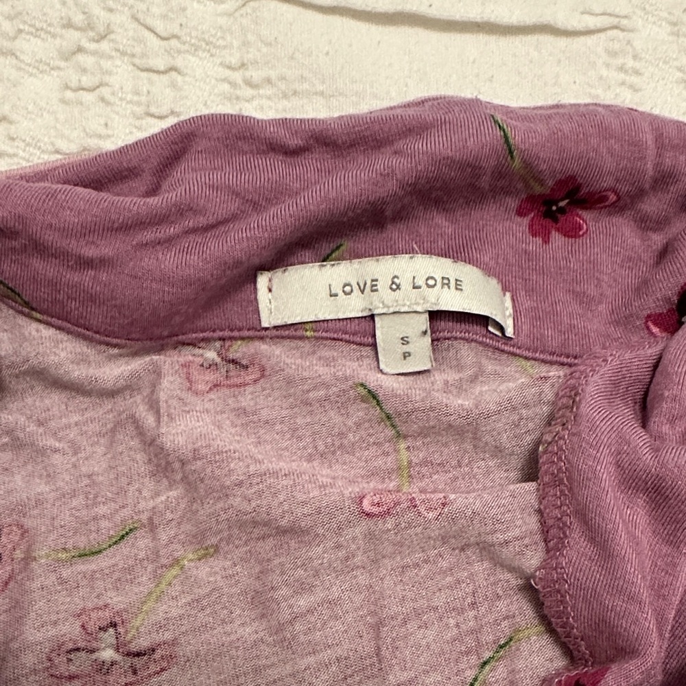 Love & Lore Pink Floral Short Pajama Set - Soft Lounge Shorts & Top - Picture 3 of 8